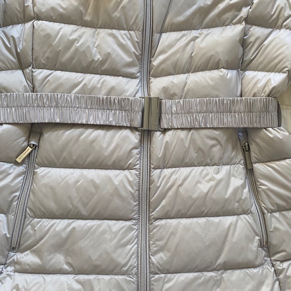 Michael Kors Faux Fur Trim Quilted Nylon Belted Puffer Coat in Large - Picture 9 of 15